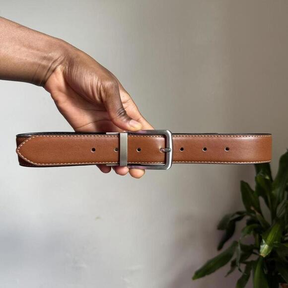Vintage Steve Madden classic tan leather belt with silver buckle size XL‎